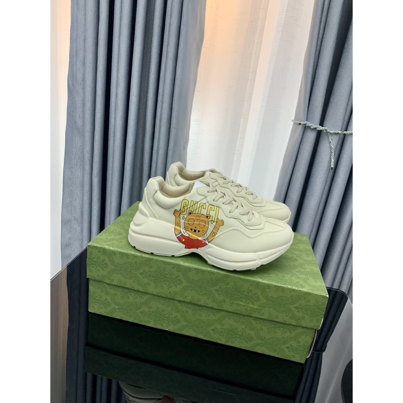 G*u*i casual shoes